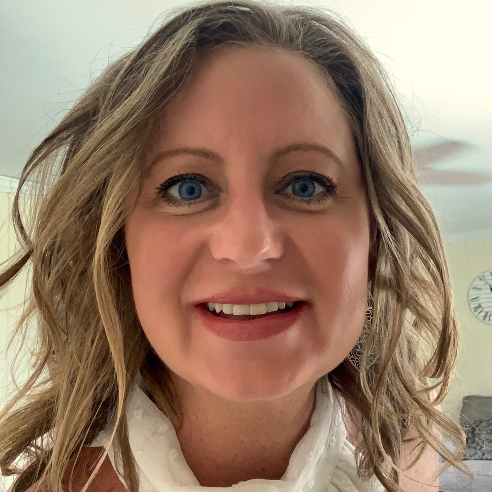Meet your Posher, Angie